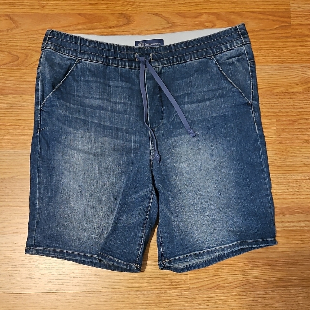 Democracy Bermuda Jean Shorts